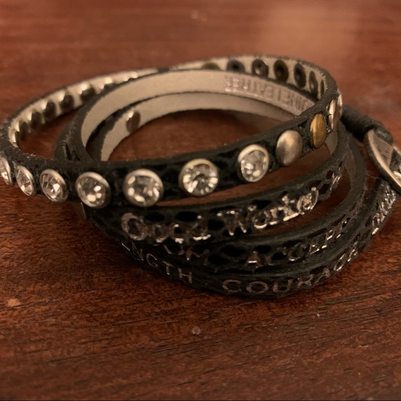 Good Works Make a Difference Wrap Bracelet - Picture 2 of 5